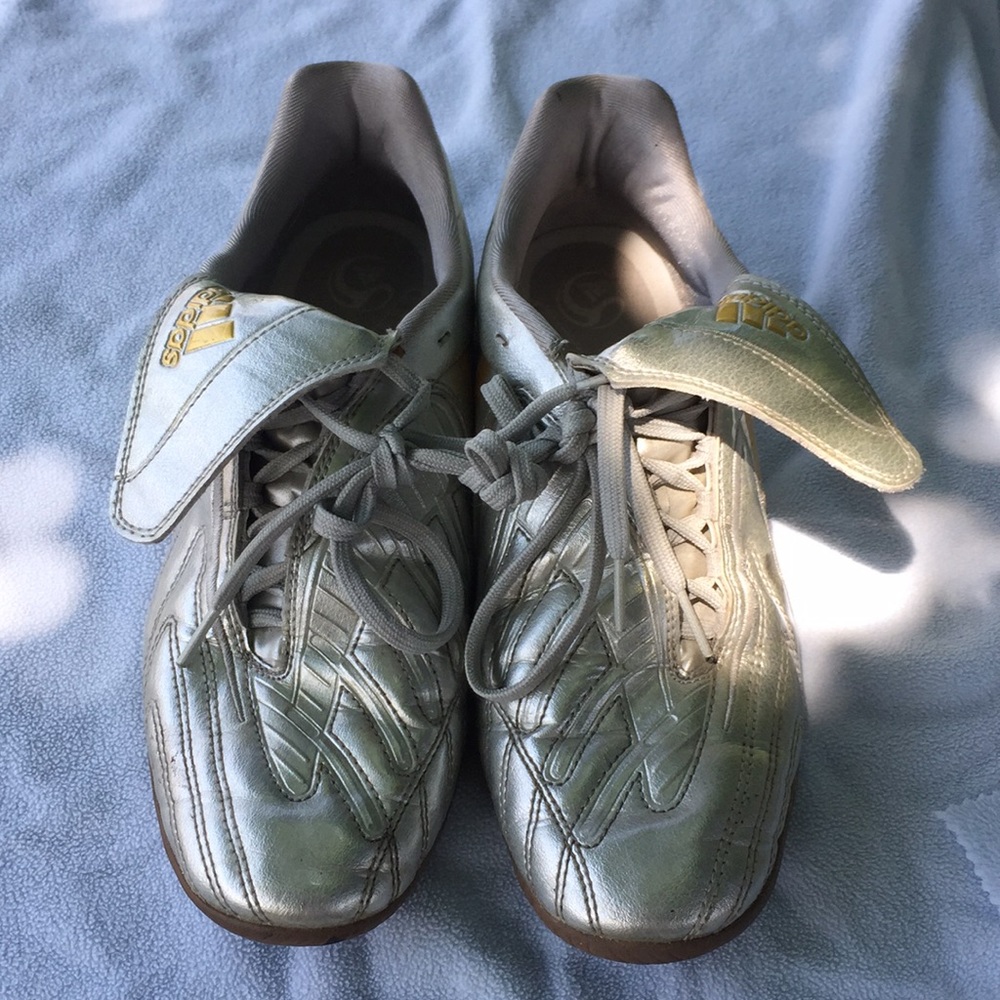 Size 8 men’s adidas shoes